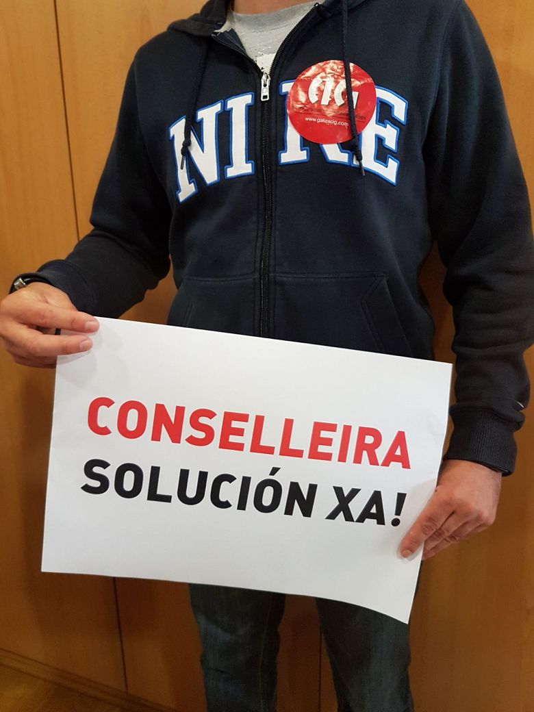 2017-06-28 ocupacion Direccion Xeral de Mobilidade Compostela 007.jpg